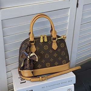 Bolso de Mano Vintage 2025 para Mujer, de Alta Gama, Forma Geométrica Resistente, Clásico, de PU con Cierre de Cremallera, Forro de Poliéster Duradero - Product Image 3