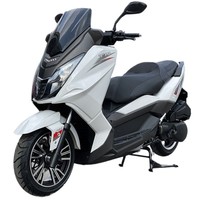 Moto Cruiser Yamaha Majesty ZY125T-15 avec grand béquille latérale, vitesse maximale 90 km/h, idéale pour les longs trajets