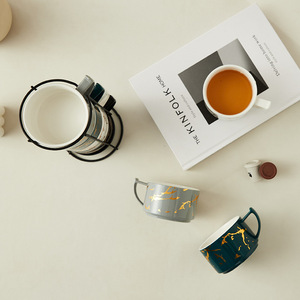 Tùy chỉnh mô hình bằng đá cẩm thạch gốm Stackable cà phê Mug <span class=keywords><strong>Set</strong></span> 0F <span class=keywords><strong>4</strong></span> sứ nước cà phê Tea Mug Cup <span class=keywords><strong>Set</strong></span> với kim loại đứng - Product Image 3