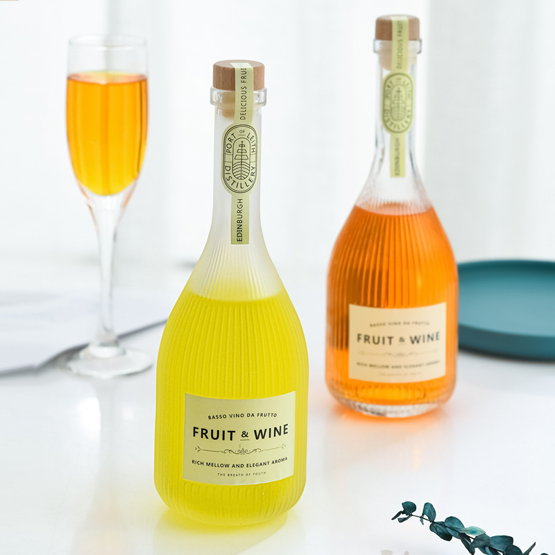 500ml Round Glass Bottle for Whisky Tequila Rum Liquor Wine with Cork for Serving Fruit-Based Beverages