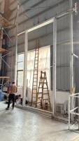 Porte pivotante à grand décalage de 5m/7m/9m de hauteur, porte blindée à rupture de pont thermique, porte en aluminium moulé avec pivot supérieur et inférieur importés