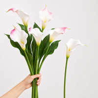 Bunga Calla Lily Buatan Tangan Modern Berbentuk Tulip dengan Kelopak Ganda dari PU untuk Dekorasi Vas di Pernikahan, Rumah, dan Hotel.