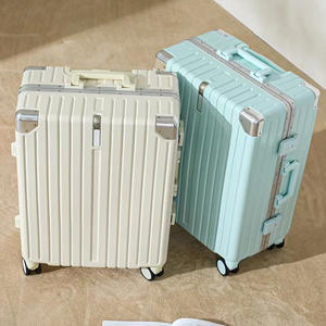 Maleta con Marco de Aluminio Modelo 801, 20 Pulgadas, Ruedas Giratorias, Unisex, Color Sólido, Invierno 2022 - Product Image 5