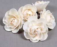 Vente directe usine – Diffuseur de parfum artisanal en bois et rotin avec fleurs, bâtonnets diffuseurs en roseau et fleurs en bois Sola