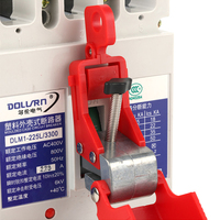 Herramienta de seguridad antimanipulación duradera y reutilizable para bloqueo de interruptores MCCB estándar, ideal para el control de riesgos en interruptores de baja tensión en talleres.