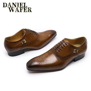Chaussures Oxford en cuir à bout pointu et à motifs - Chaussures habillées pour hommes, tenue de mariage formelle, fabricant en gros - Product Image 4