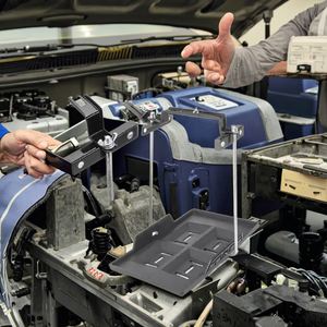 カーバッテリーホールドダウンキットメタルクランプブラケットトレイホルダー必須自動車部品 - Product Image 1