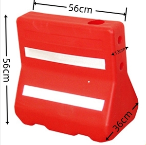 Barrière de sécurité routière remplie d'eau pour le contrôle des foules - Product Image 1