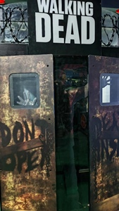 Simulador <span class=keywords><strong>de</strong></span> Disparos <span class=keywords><strong>Walking</strong></span> <span class=keywords><strong>Dead</strong></span> Operado con Monedas para Dos Jugadores, Videojuego Arcade <span class=keywords><strong>de</strong></span> Plástico para Parques <span class=keywords><strong>de</strong></span> Atracciones - Product Image 4