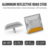 Marqueur routier surélevé en aluminium 105x105mm avec lentille microprismatique réfléchissante type œil de chat, protection IP68 pour la sécurité routière