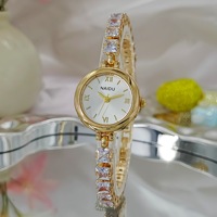 Nuevo reloj de pulsera con incrustaciones de diamantes para mujer, estilo retro, resistente al agua, de alta gama, estilo exclusivo.
