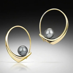 Orecchini a Cerchio Grigi per Donne, Design Geometrico Minimalista, Accessori per Orecchie da Indossare Quotidianamente - Product Image 1
