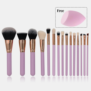 Juego de Brochas de Maquillaje Veganas de Lujo OEM OMD, Profesionales, al por Mayor, con Mango Rosa y Tubo Dorado, Personalizadas para Viaje - Product Image 1