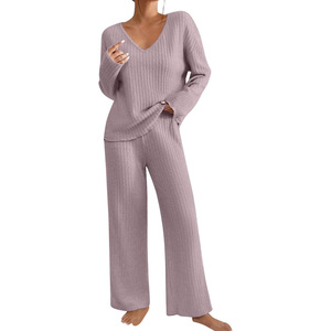 Ensemble deux pièces pour femme avec haut à nouer à la taille, tenue décontractée d'automne, chemisier à manches longues et col en V avec ceinture, pantalon ample à jambes larges, idéal pour les vacances - Product Image 1