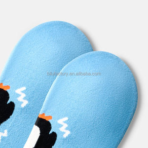 ถุงเท้าฤดูร้อนสามารถเป็นถุงเท้าข้อสั้น ถุงเท้าแบบซ่อนได้ หรือแบบทรงเตี้ยได้ น้ำหนักเบาและระบายอากาศได้ดี เหมาะสำหรับสภาพอากาศร้อน - Product Image 2