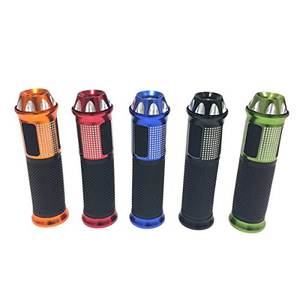 Poignées de guidon universelles en alliage d'aluminium de 7/8 pouces (22 mm) en caoutchouc souple pour motos et scooters - Product Image 5