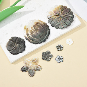 Cuentas de Concha de Nácar Vintage Personalizables, Perforadas Lateralmente y en el Centro, Talladas a Mano con Flores, Estilo Tahitiano Francés, para la Creación de Joyería - Product Image 3