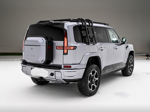 Más Allá del Todoterreno: un <span class=keywords><strong>Centro</strong></span> de Comando Eléctrico Móvil para Exploración - Product Image 5