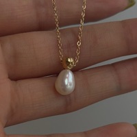 Nouveau Collier Dazan Été 2027 en Acier Inoxydable Plaqué Or 18 carats Anti-ternissement avec Perles d'Imitation Vintage pour Femme - Vente en Gros