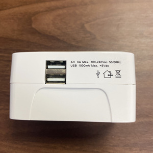 Adaptador de viaje <span class=keywords><strong>Universal</strong></span> con USB, 10A, 110-250V, blanco - Product Image 4