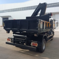 Grue articulée pliante 4T à 3 sections montée sur camion avec benne coulissante amovible à crochet pour le levage de déchets et de matériaux de construction