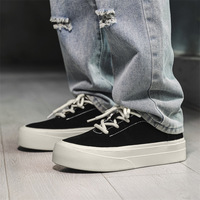 Tendance mode : vente en gros de tongs basses en toile pour hommes, nouvelle collection été, semelles épaisses, pour un usage décontracté, chaussures de skate.