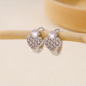 Nouveauté 2025 Vente en gros usine Bijoux d'oreille tendance de haute qualité, créoles imposantes et stylées, plaqué or 14K sur cuivre - Product Image 6