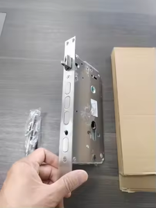 Khóa thông minh sinh trắc học sản xuất tại Trung Quốc, ứng dụng TuYa, mở khóa bằng vân tay, mật khẩu, thẻ IC, hỗ trợ 10 ngôn ngữ quốc tế và khóa âm 6068 - Product Image 6