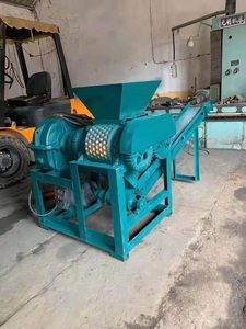 Machine de briquetage hydraulique à double rouleau à pression mécanique sèche pour engrais minéral chimique en poudre sans liant - Product Image 5