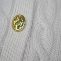 Fabricant de pulls, vente en gros, design personnalisé, logo, femmes, 100% cachemire, cardigan en tricot torsadé haut de gamme de luxe avec boutons