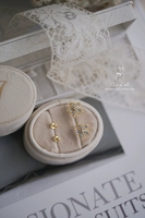 E155 S925 Sterlingsilber vergoldet mit 14K Gold, hellblauer Zirkon, Blumendesign, schlicht, elegant, vielseitig, zertifizierte Ohrstecker