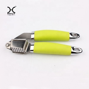 Hachoir presse-<span class=keywords><strong>ail</strong></span> de cuisine en acier inoxydable de qualité supérieure avec poignée TPR - Product Image 4