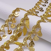 Approvisionnement direct usine : Dentelle à paillettes en acrylique à pointes suspendues en forme de pagode avec clochettes et breloques en forme de feuille pour vêtements de danse folklorique DIY et figurines Bouddha