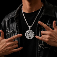 Collier Pendentif Montre Hip Hop à Chiffres Romains Creux, Micro-Pavé Zircon, Bijou Bling Tendance pour Homme, Vente en Gros