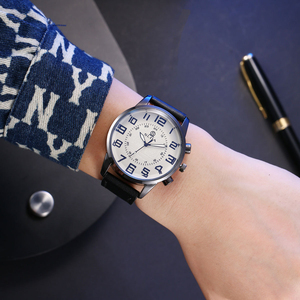 Montre élégante coréenne simple pour homme, bracelet en cuir, style décontracté, rétro, grand cadran numérique, quartz, boîtier de 10 mm, pour étudiants - Product Image 5
