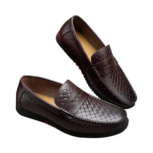 Mocasines de cuero para hombre con punta redonda, sin cordones, suela suave, zapatos casuales de primavera, entresuela de EVA, suela exterior de goma, forro de cuero genuino - Product Image 4