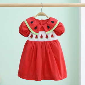 Robe rouge smockée à motif fraise pour petites filles - Robe pour bébé fille brodée à la main sur mesure - OEM ODM - Product Image 3