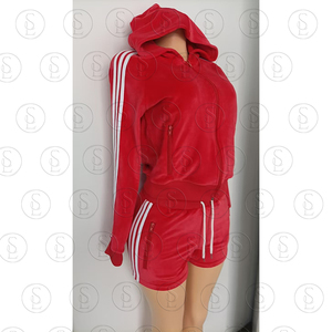 Completo Sportivo Estivo da Donna in Velluto con Logo Personalizzato, Top a Tubino a Righe e Pantaloncini, Set 2 Pezzi - Product Image 3