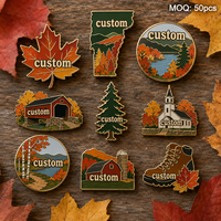 En gros, Épinglette en émail en métal de haute qualité, personnalisée, motif érable du Vermont et arbre forestier, souvenir de voyage automnal de la Nouvelle-Angleterre