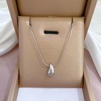 Collier tendance pour femme en acier inoxydable, plaqué or 18 carats, cadeau personnalisé, vente en gros, mode