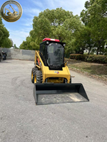 Chargeuse compacte CAT226B3 d'occasion bien entretenue, capacité de charge de 3 tonnes, peu d'heures de fonctionnement, équipement de construction