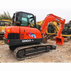 Excavatrice Doosan DX60 d'occasion, 6 tonnes, excavatrice hydraulique sur chenilles Doosan DX 60, mini-équipement de construction d'occasion à vendre - Product Image 1