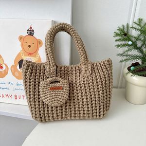 Sac fourre-tout tricoté à la main tendance avec mini porte-monnaie, organisateur multi-usage au crochet pour les voyages, le shopping et l'usage quotidien - Product Image 5