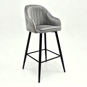Tabourets <span class=keywords><strong>de</strong></span> <span class=keywords><strong>bar</strong></span> élégants en velours capitonné avec accoudoirs et structure en métal <span class=keywords><strong>noir</strong></span> pour la maison, l'hôtel, le <span class=keywords><strong>bar</strong></span>, le café - Product Image 5