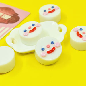 Nouveau design : Cabochon en résine Arc-en-ciel et Visage Kawaii pour coque de téléphone, artisanat DIY, jouets alimentaires, pendentif de porte-clés - Product Image 4