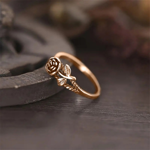 Anello Vintage a Forma di Rosa per Donne, Fascia Sottile per Uso Quotidiano, Accessorio per Dita - Product Image 4