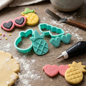Juego de Cortadores y Sellos para Galletas de Azúcar con Diseños Tropicales, Moldes de Fondant de Corazón, Gafas de Sol y Piña, Kit de Repujado de Plástico para Galletas para Repostería de Verano - Product Image 1