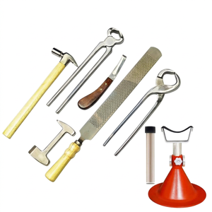 Soporte Profesional Ajustable para Herrador con Elevador y Base para Pezuñas, Equipo Resistente para el Recorte y Clavado de Pezuñas de Caballos - Product Image 1