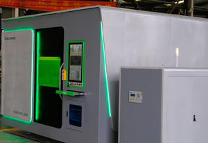 Machine de découpe laser à fibre à couverture intégrale, très demandée, avec forte remise pour acier au carbone et acier inoxydable 1500W - Product Image 2