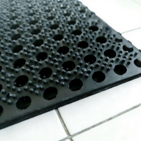 Tapis en caoutchouc pour pelouse 1*1m*16mm, tapis en caoutchouc pour applications marines et stations de ski, usine du Shandong